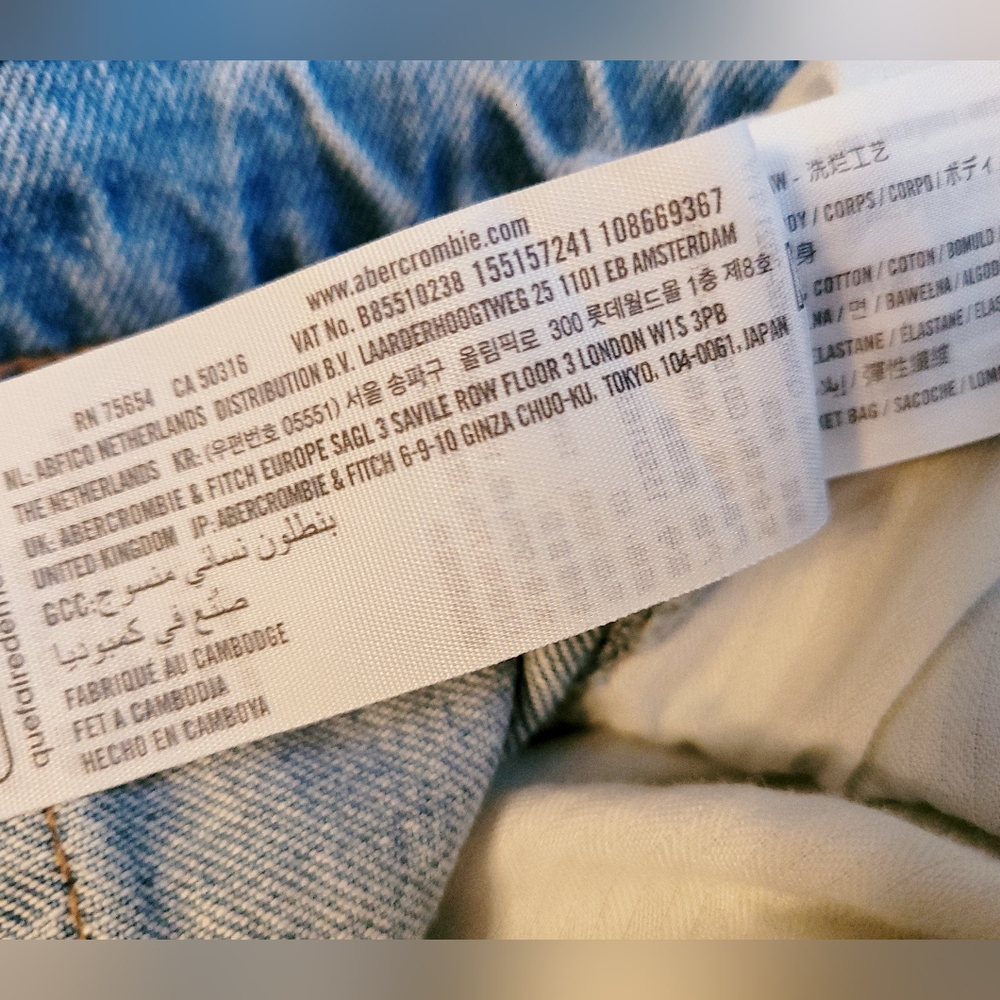 Abercrombie Curve Love 90s Straight Jeans Women’s 30 Mid Rise Light Wash Raw Hem - Picture 7 of 10